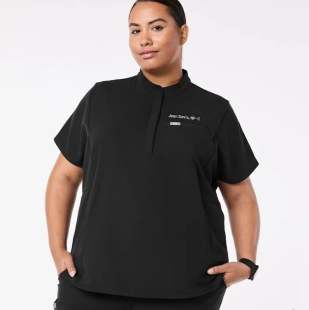 Figs Women Plus Size XXL Black Montex Scrub Top Pockets Mock Neck Curved Hem